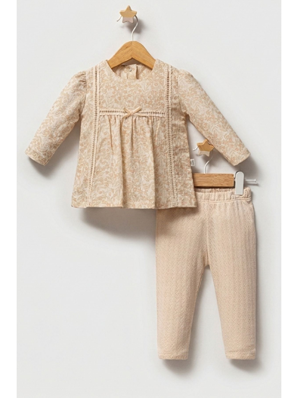 Bej Vintage Tarzı Fiyonklu Ve Güpürlü Kız Bebek İkili Set