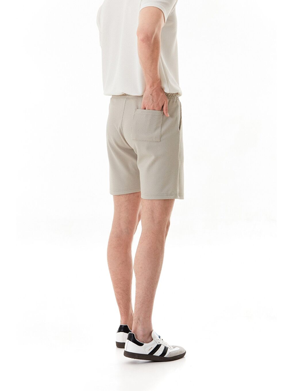 Gri Petek Kumaş Beli Bağlamalı Cepli Şort-3