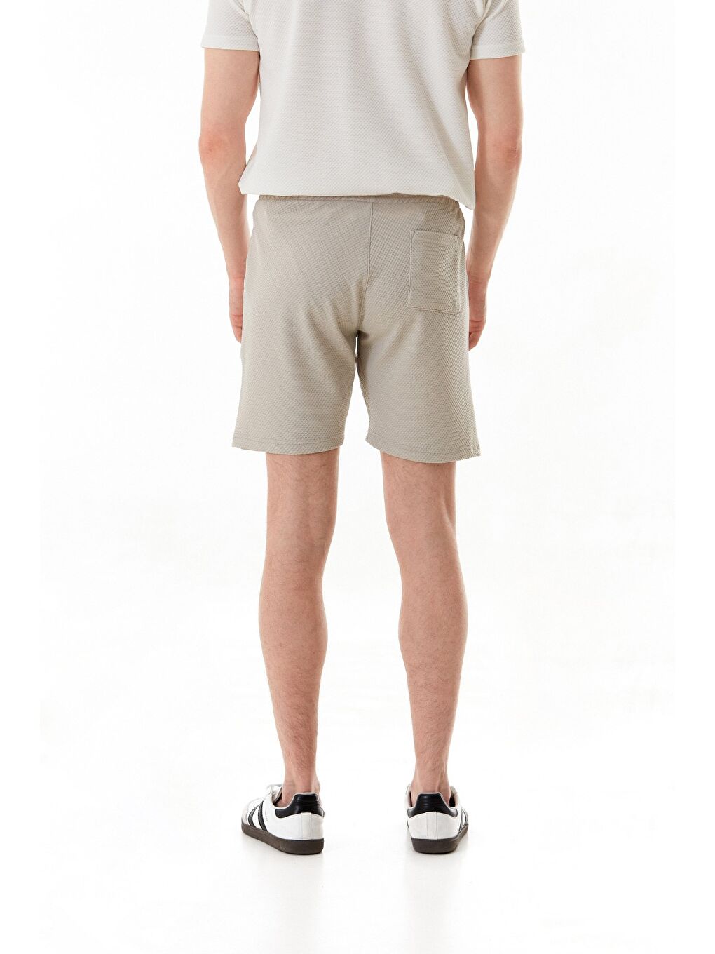 Gri Petek Kumaş Beli Bağlamalı Cepli Şort-4