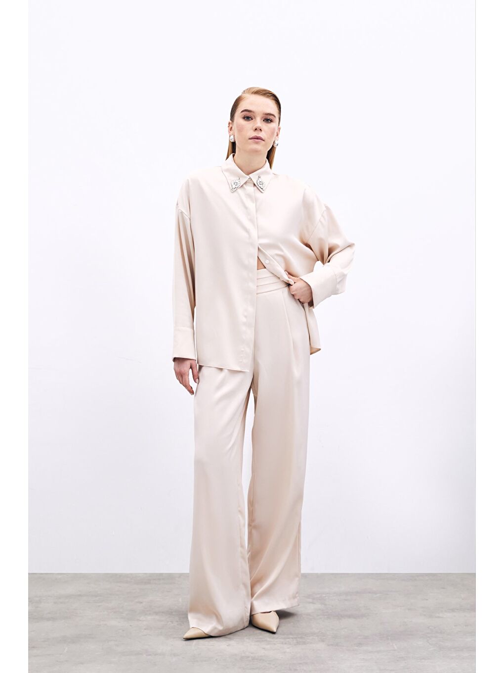 Aksesuar Detaylı Gömlek - Bej-5