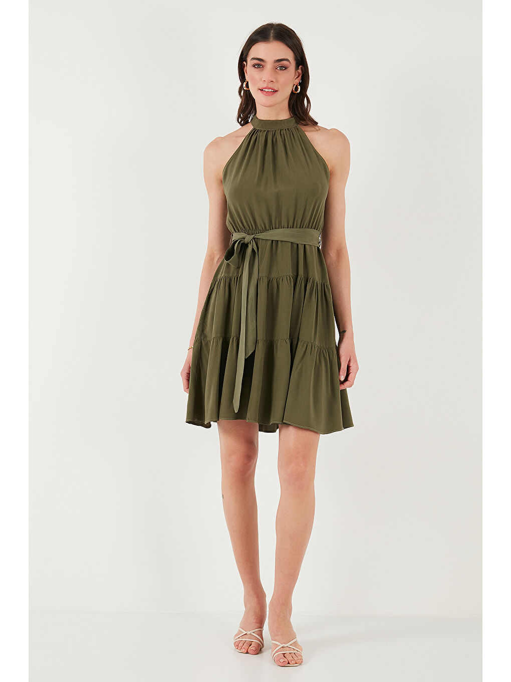 Haki Pileli Regular Fit Halter Yaka Mini Boy Kemerli Kadın Elbise 6772041-2