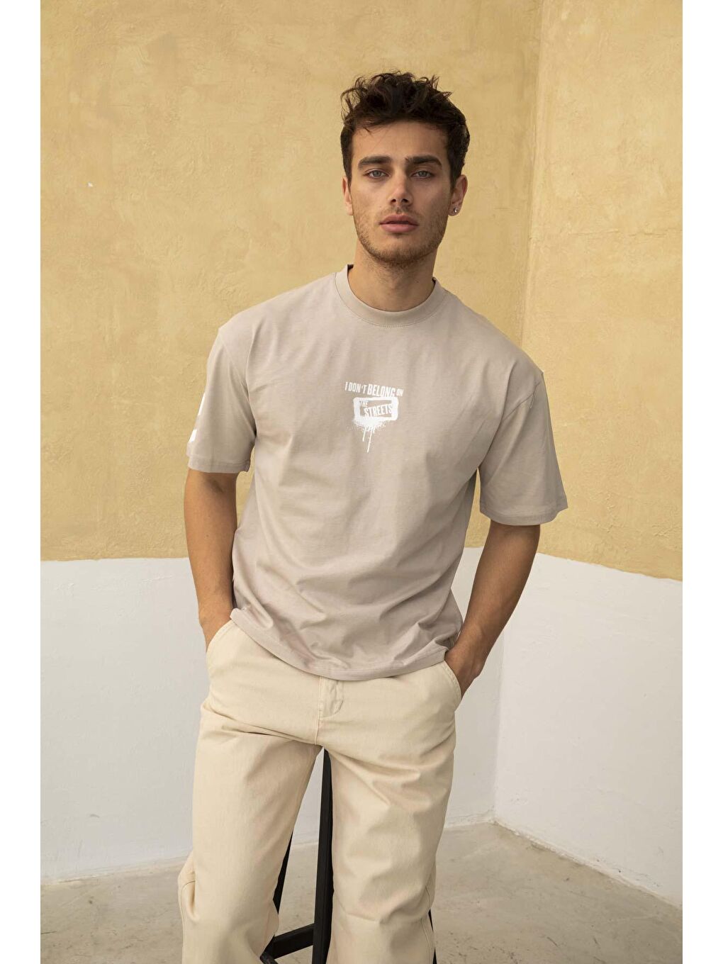 Bej Erkek Ön ve Arka Baskılı Regular Fit Tişört