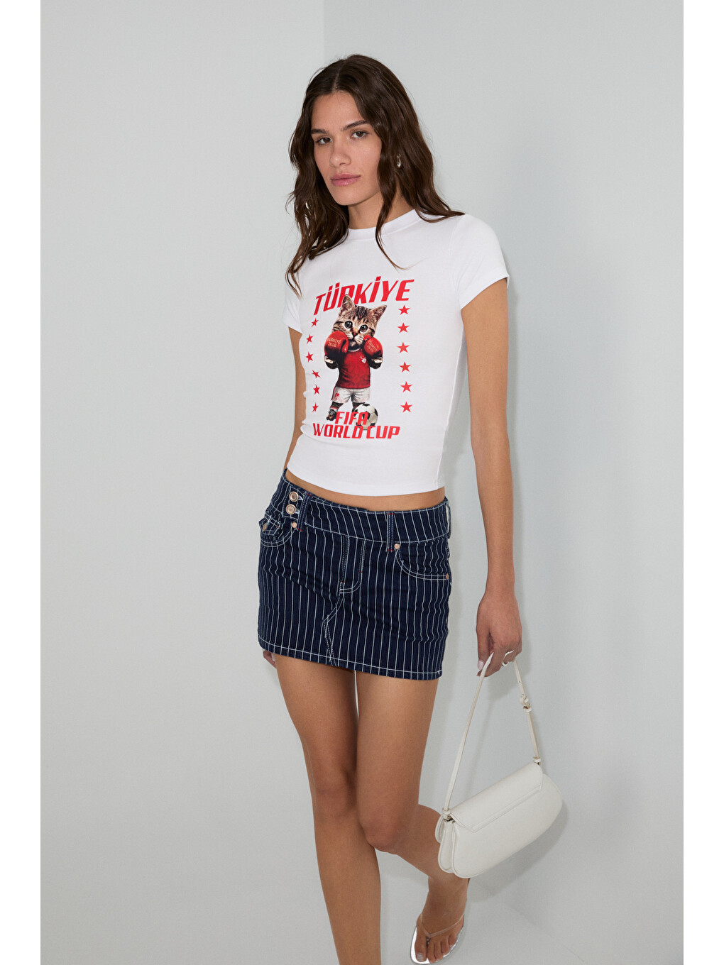 Yula Kadın Yumuşak Ve Esnek Kumaşlı Organik Pamuklu Dünya Kupasına Özel Baskılı Beyaz T-shirt-3