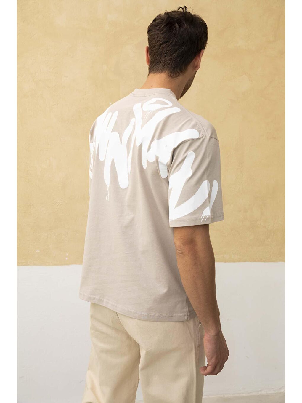 Bej Erkek Ön ve Arka Baskılı Regular Fit Tişört-3