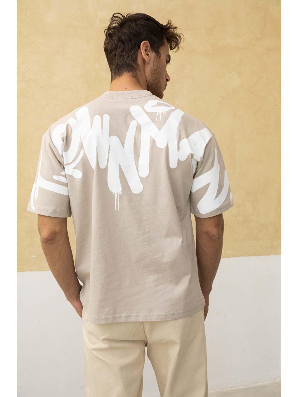 Bej Erkek Ön ve Arka Baskılı Regular Fit Tişört-4