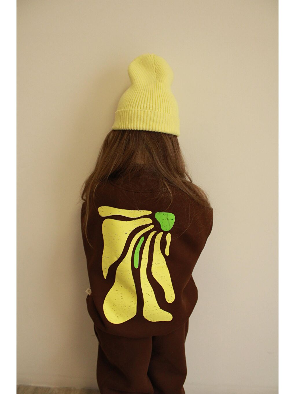 Kahverengi Sarı Sırt Baskılı Balıkçı Yaka Eşofman Takımı-5