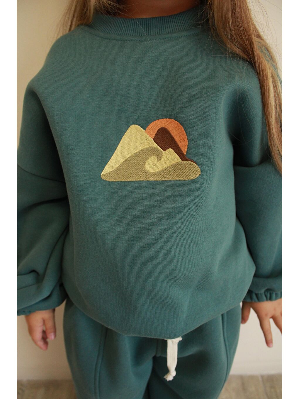 Yeşil Nefti Dağ Nakışlı Çocuk Alt Üst Takım-1