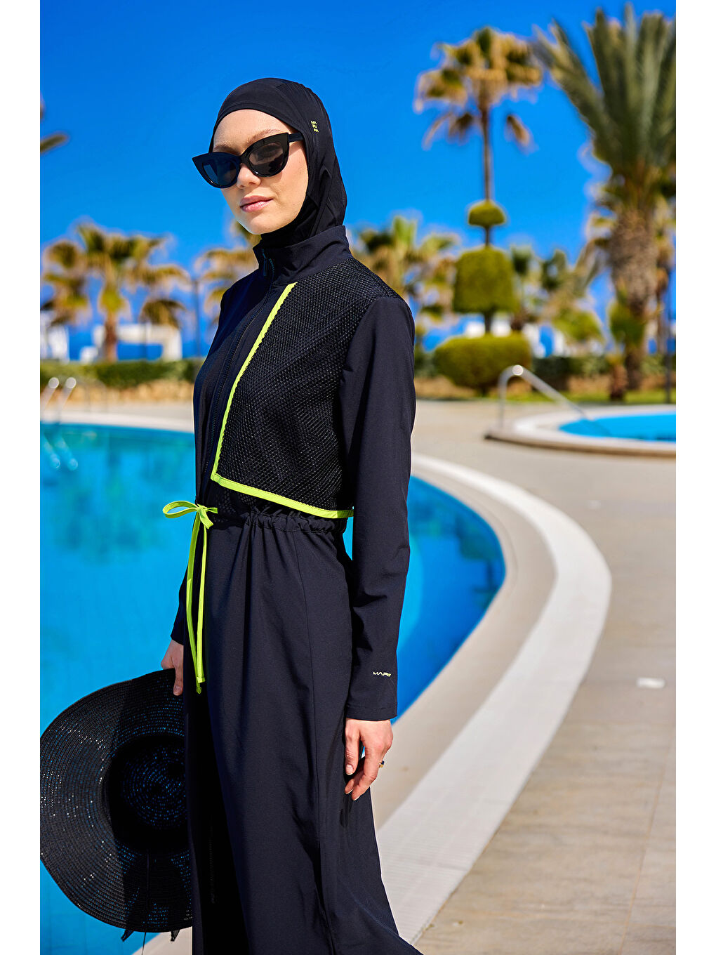 Siyah Tam Kapalı Tesettür Mayo Tül Detaylı, Ayarlanabilir Büzgülü, Su Tahliyeli M2506-1-3