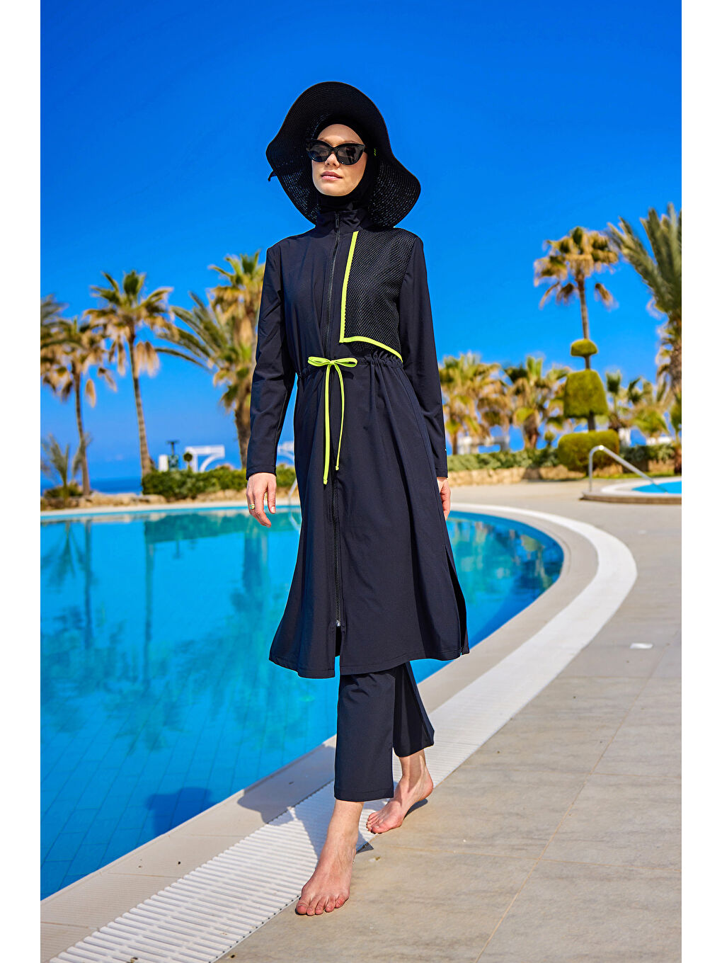 Siyah Tam Kapalı Tesettür Mayo Tül Detaylı, Ayarlanabilir Büzgülü, Su Tahliyeli M2506-1-4