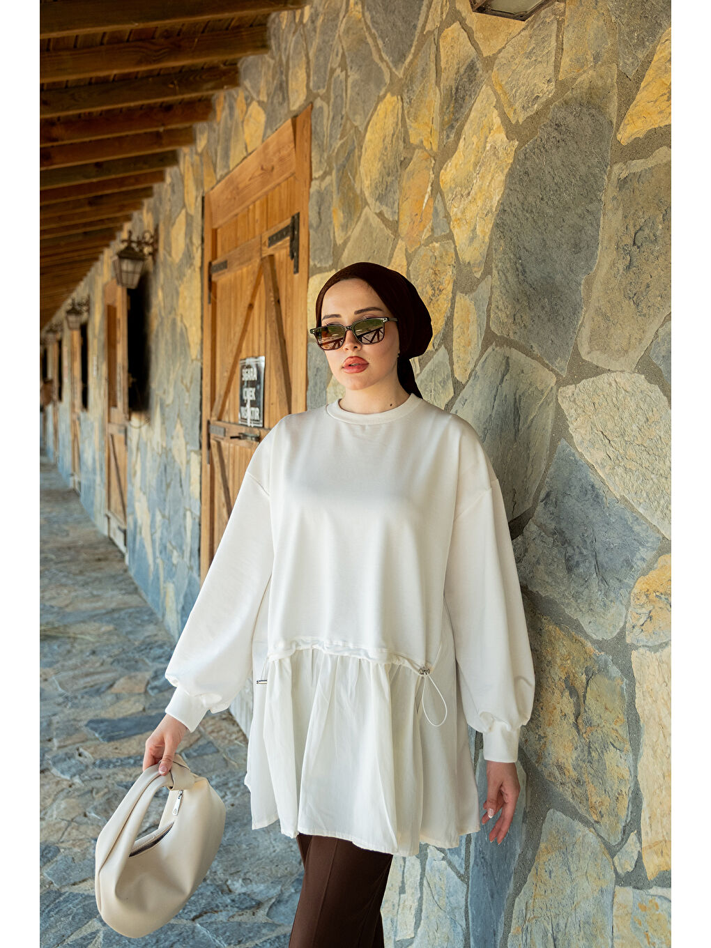 Kadın Büzgü Detay Garnili Sweatshirt Ekru