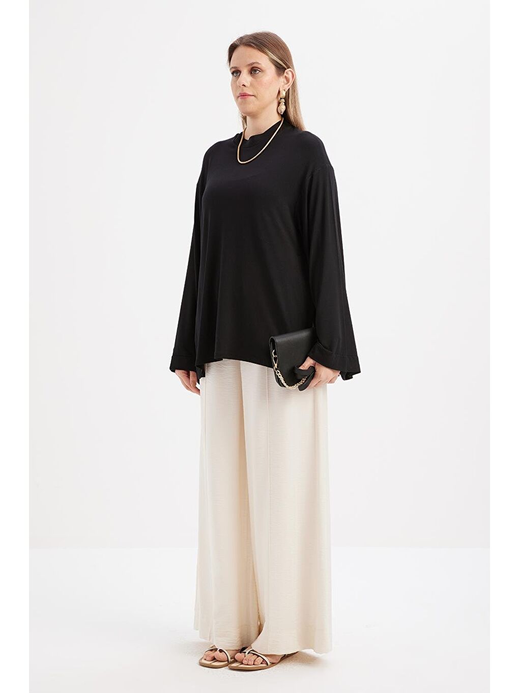 Siyah-Yandan Yırtmaçlı Bağlama Detaylı Elastanlı Modal Tunik-2