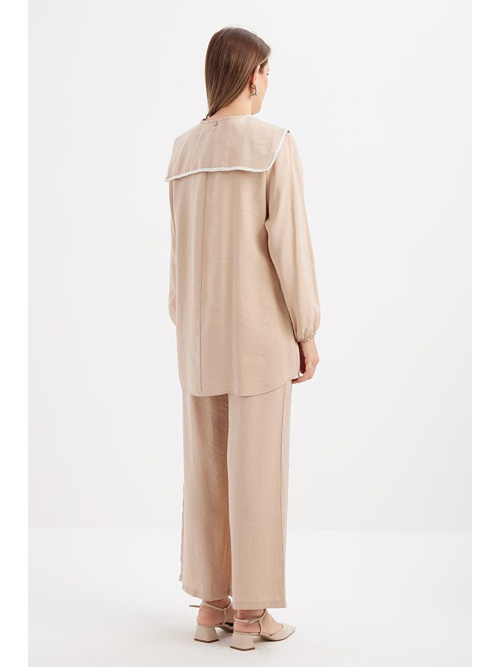 Bej-Seyyar Yakalı Kolu Lastikli Modal Tunik-2