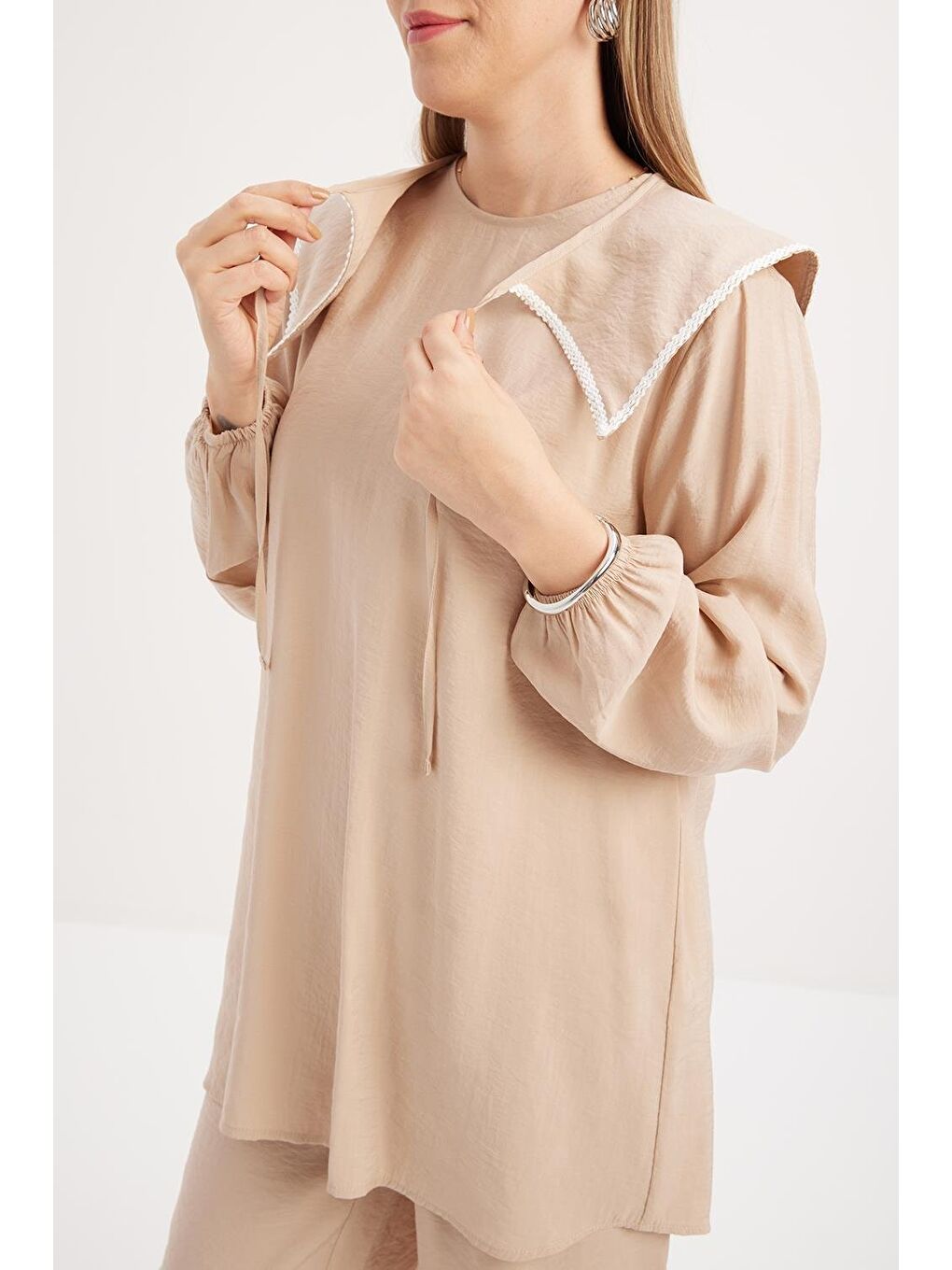 Bej-Seyyar Yakalı Kolu Lastikli Modal Tunik-3