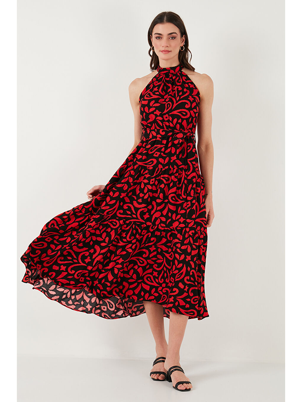 Siyah Desenli Regular Fit Halter Yaka Kemerli Midi Boy Kadın Elbise 6772030-2