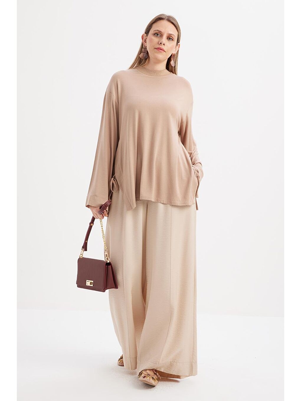 Bej Vizon-Yandan Yırtmaçlı Bağlama Detaylı Elastanlı Modal Tunik-1