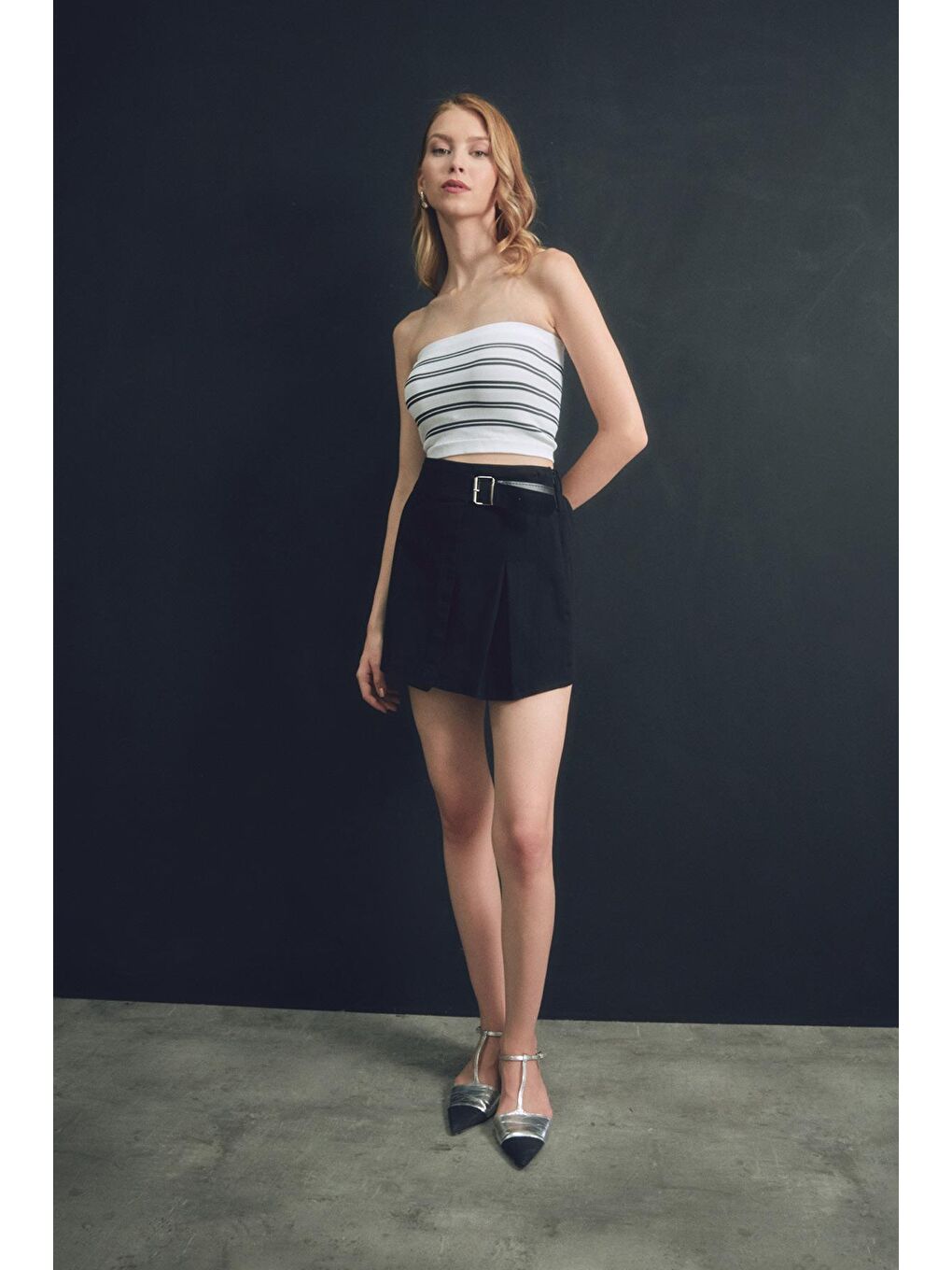 Beyaz Çizgili Straplez Büstiyer-2