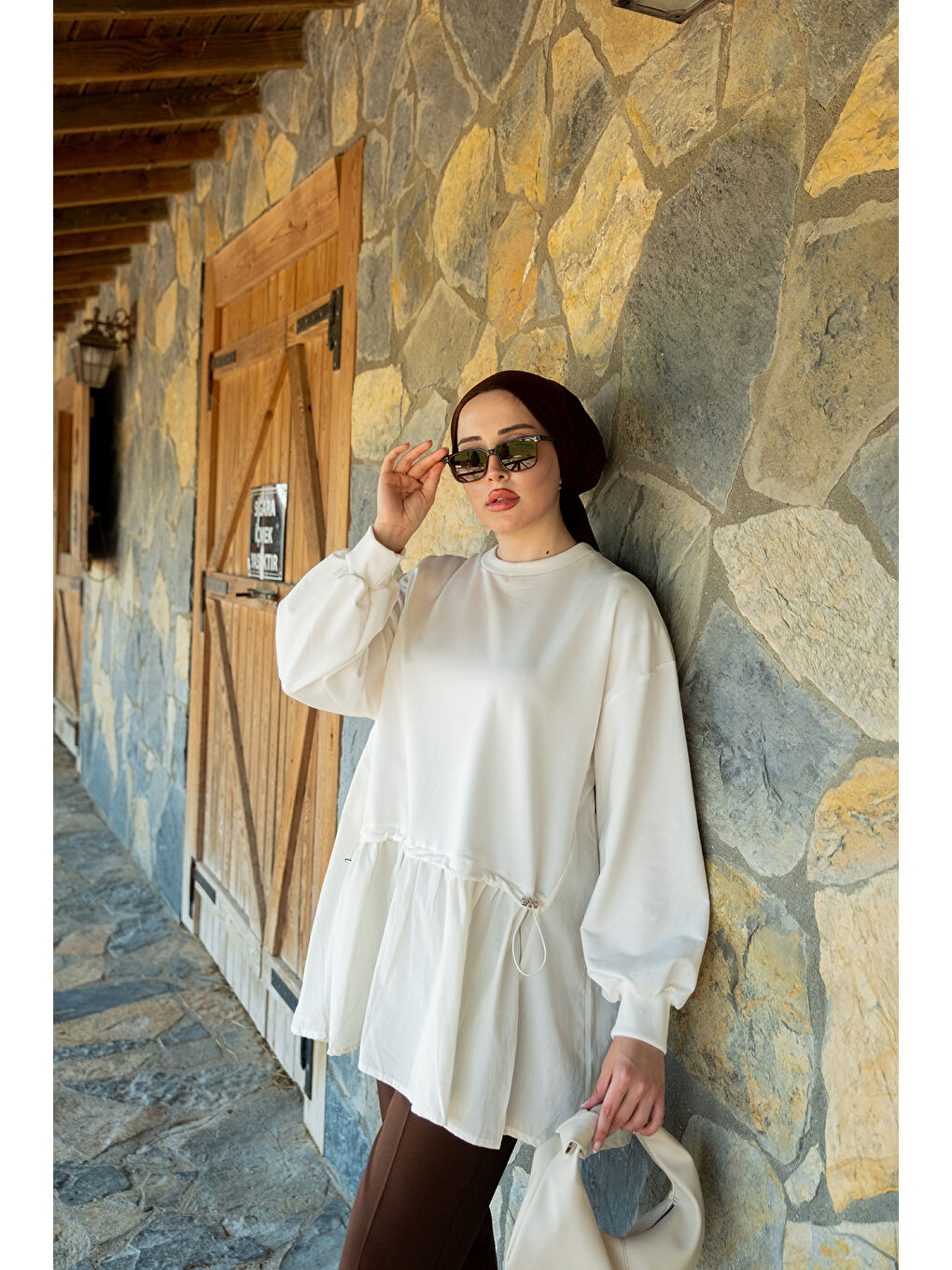 Kadın Büzgü Detay Garnili Sweatshirt Ekru-3