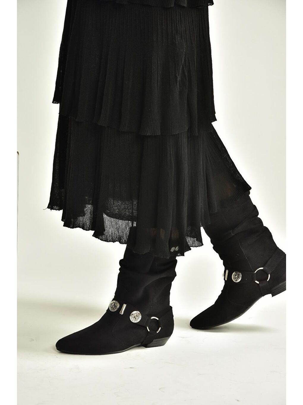 Siyah Kadın Bot V380519002-3