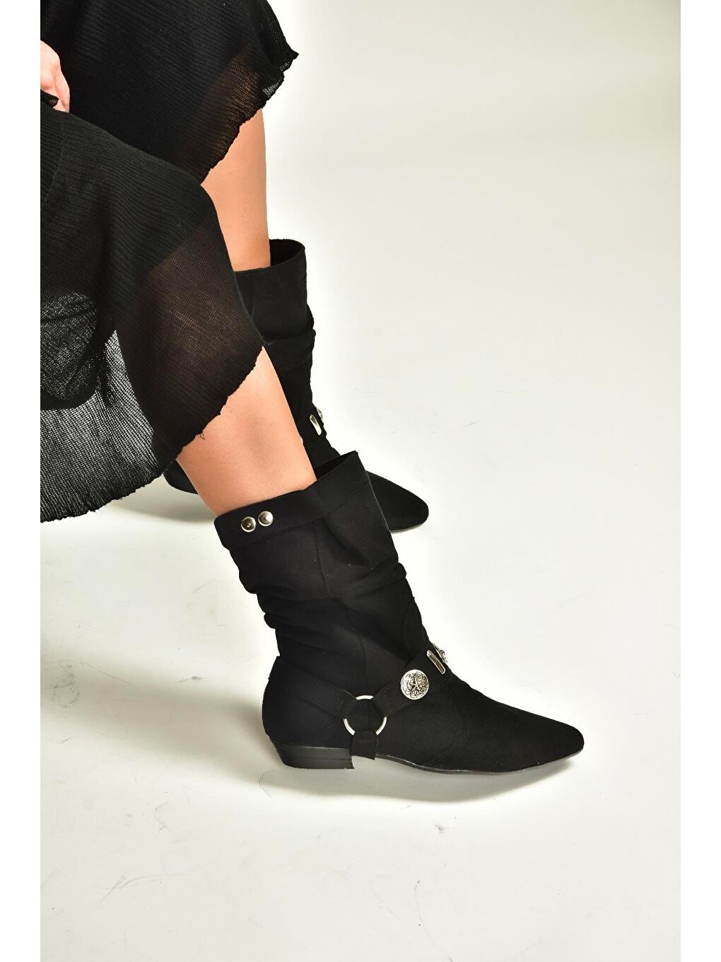 Siyah Kadın Bot V380519002-4