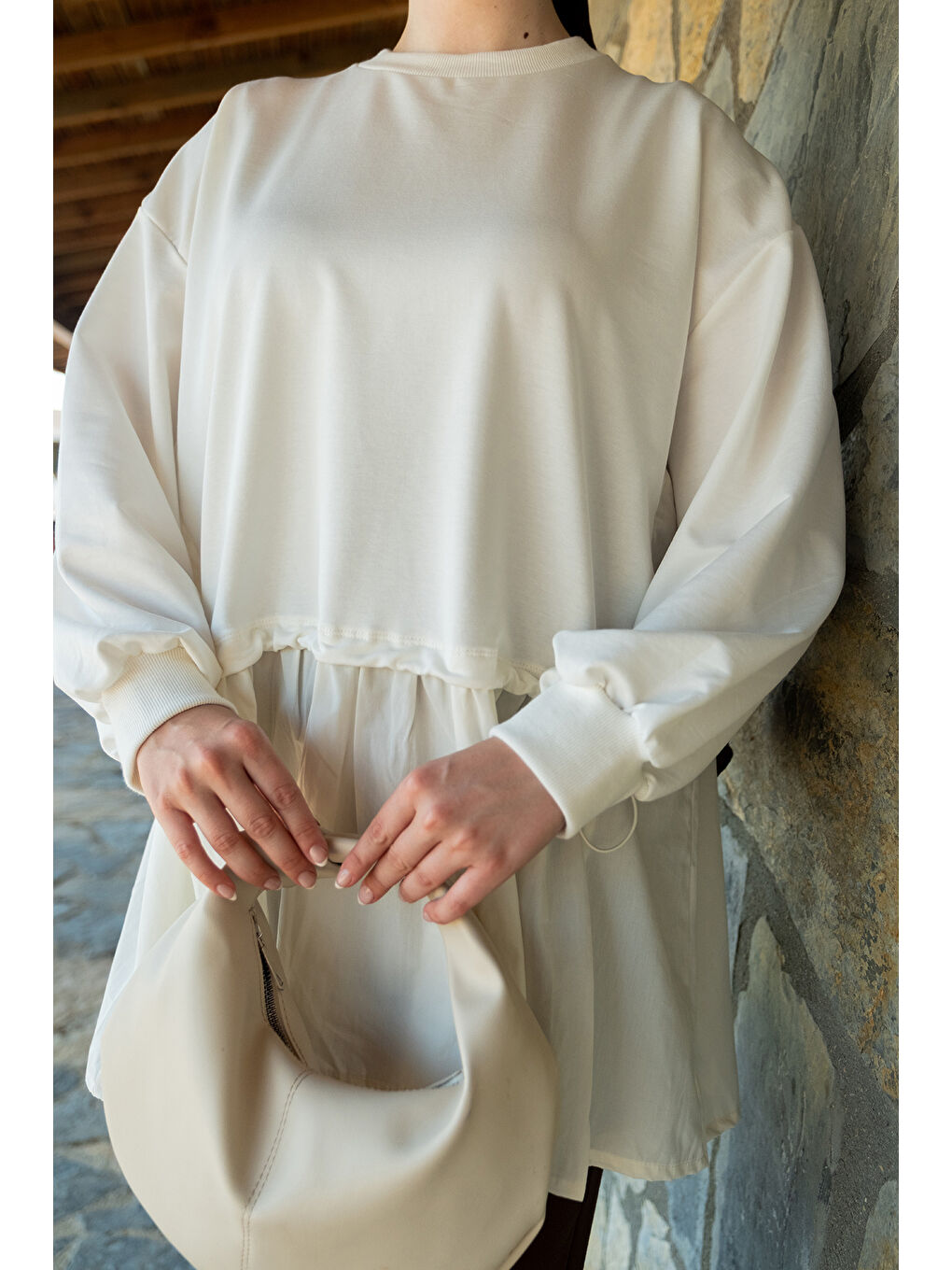 Kadın Büzgü Detay Garnili Sweatshirt Ekru-4