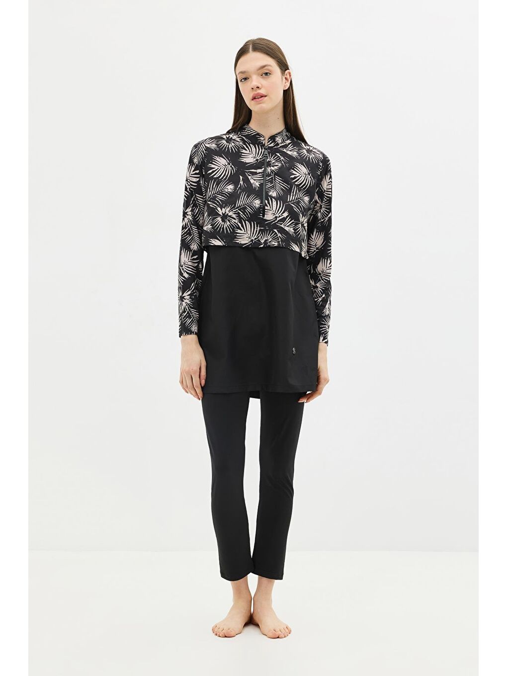 Modern Desen Detaylı Tam Kapalı Tesettür Mayo 4111 Siyah/Çiçekli-1