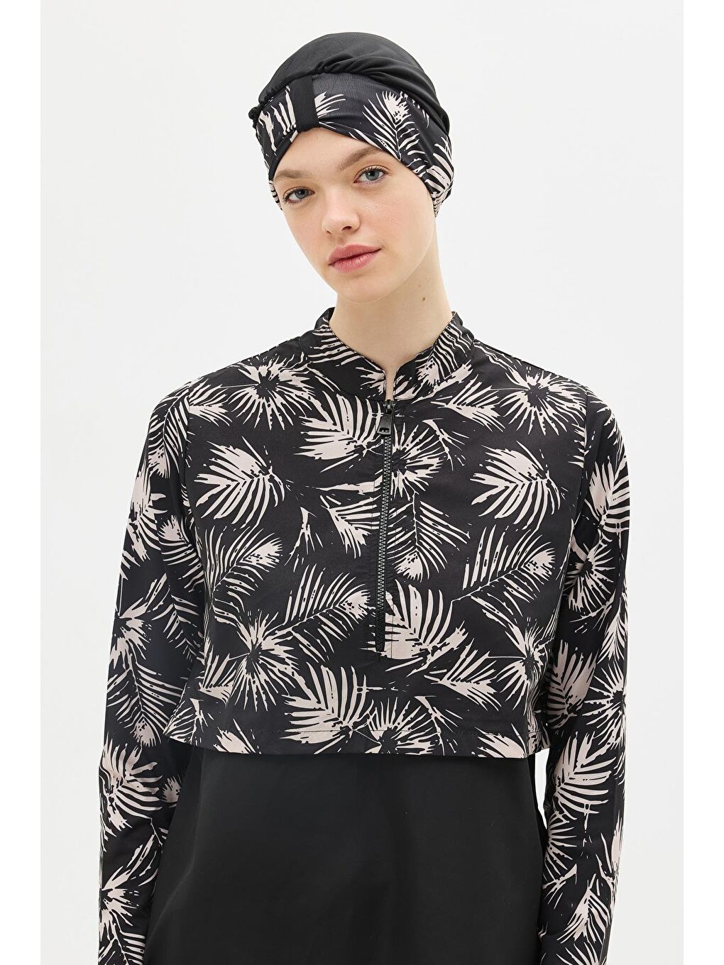 Modern Desen Detaylı Tam Kapalı Tesettür Mayo 4111 Siyah/Çiçekli-3