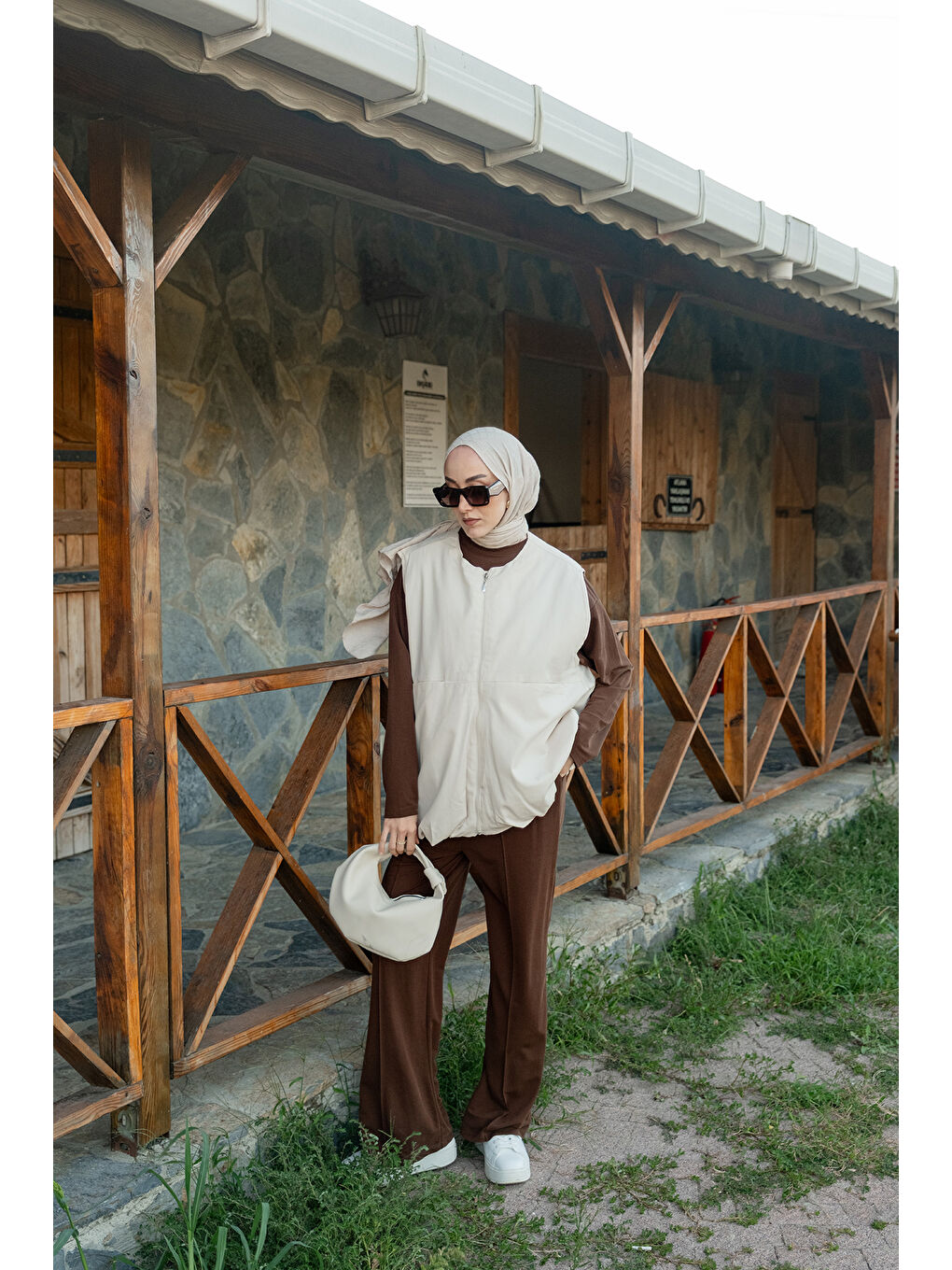 Kadın Bisiklet Yaka Yelek Ekru-1