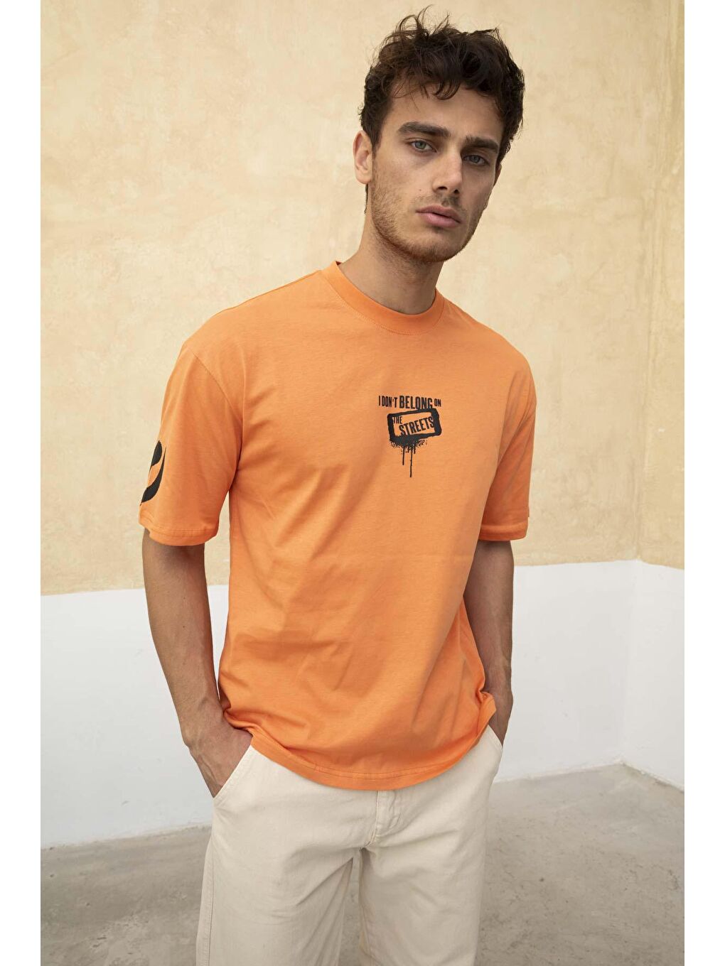 Turuncu Erkek Ön ve Arka Baskılı Regular Fit Tişört-2