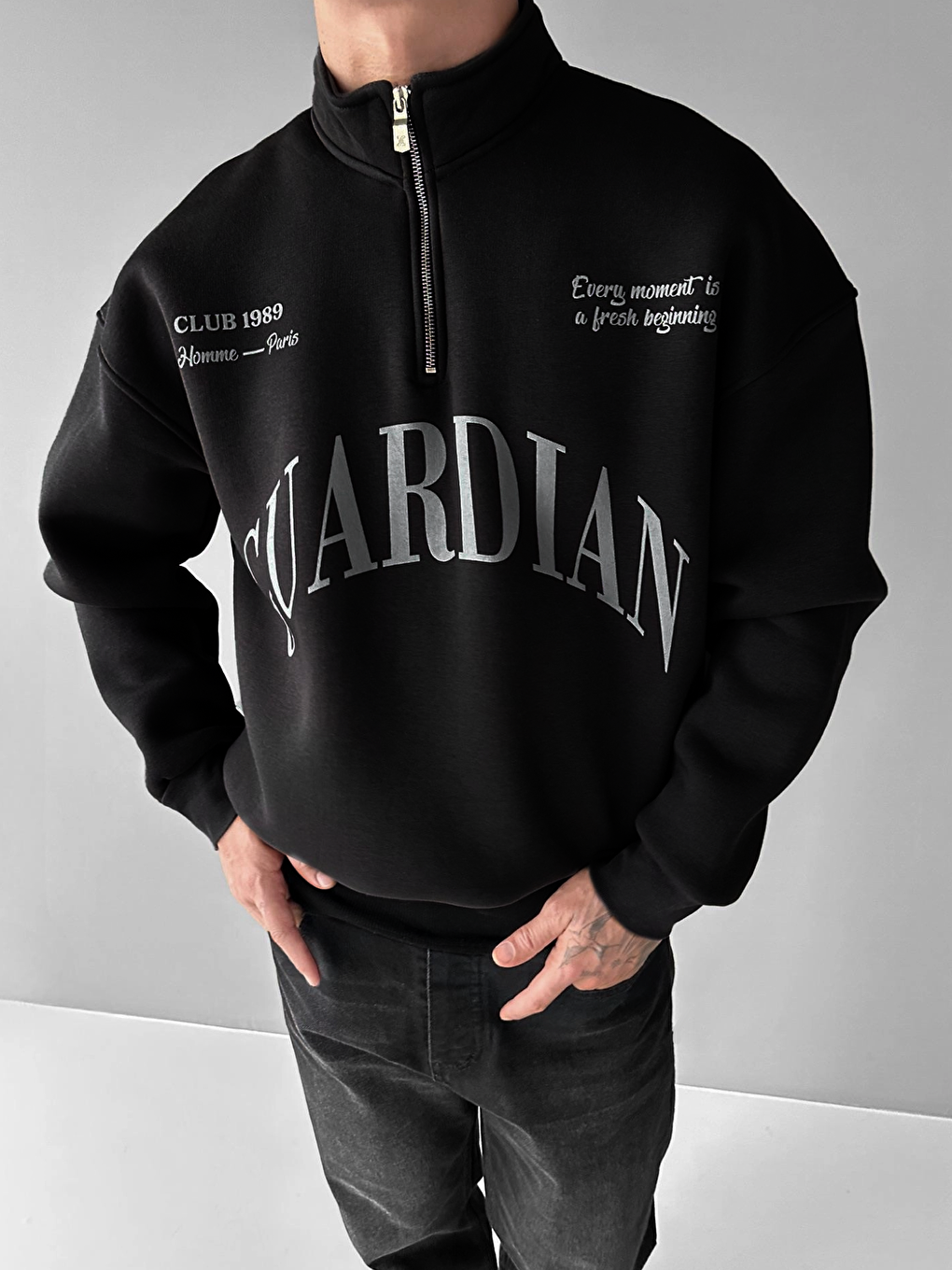 Erkek Oversize Yarım Fermuarlı Dik Yakalı Baskılı Sweatshirt Siyah