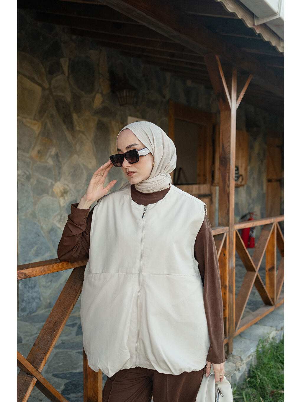 Kadın Bisiklet Yaka Yelek Ekru-2