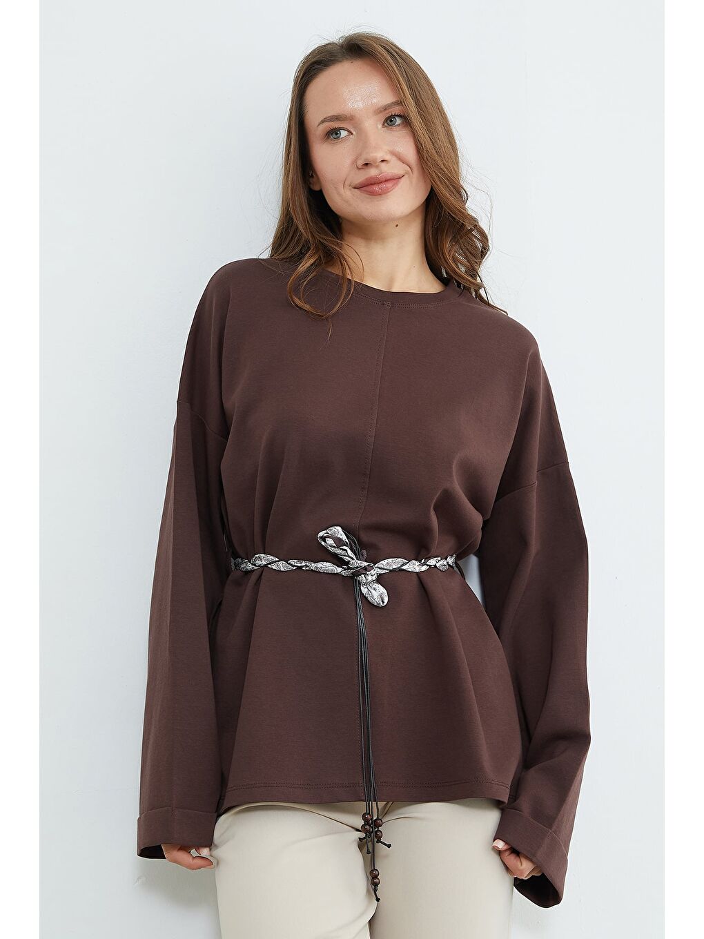 Kahverengi Kemerli Yırtmaçlı Geniş Kol Tunik-4