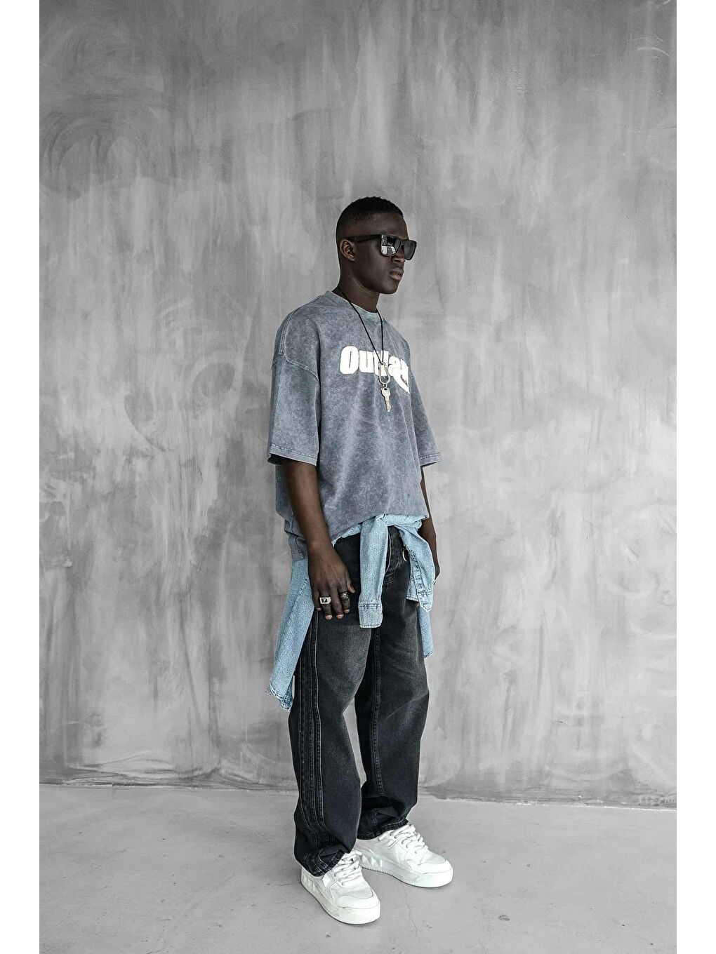 Gri Erkek Yıkamalı Yumuşak Dokulu Oversize Tişört Füme-3