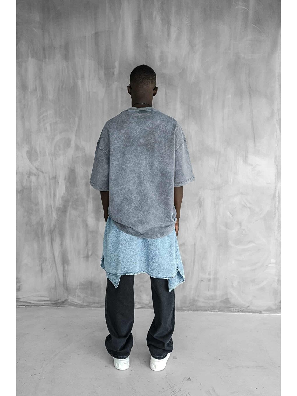 Gri Erkek Yıkamalı Yumuşak Dokulu Oversize Tişört Füme-4