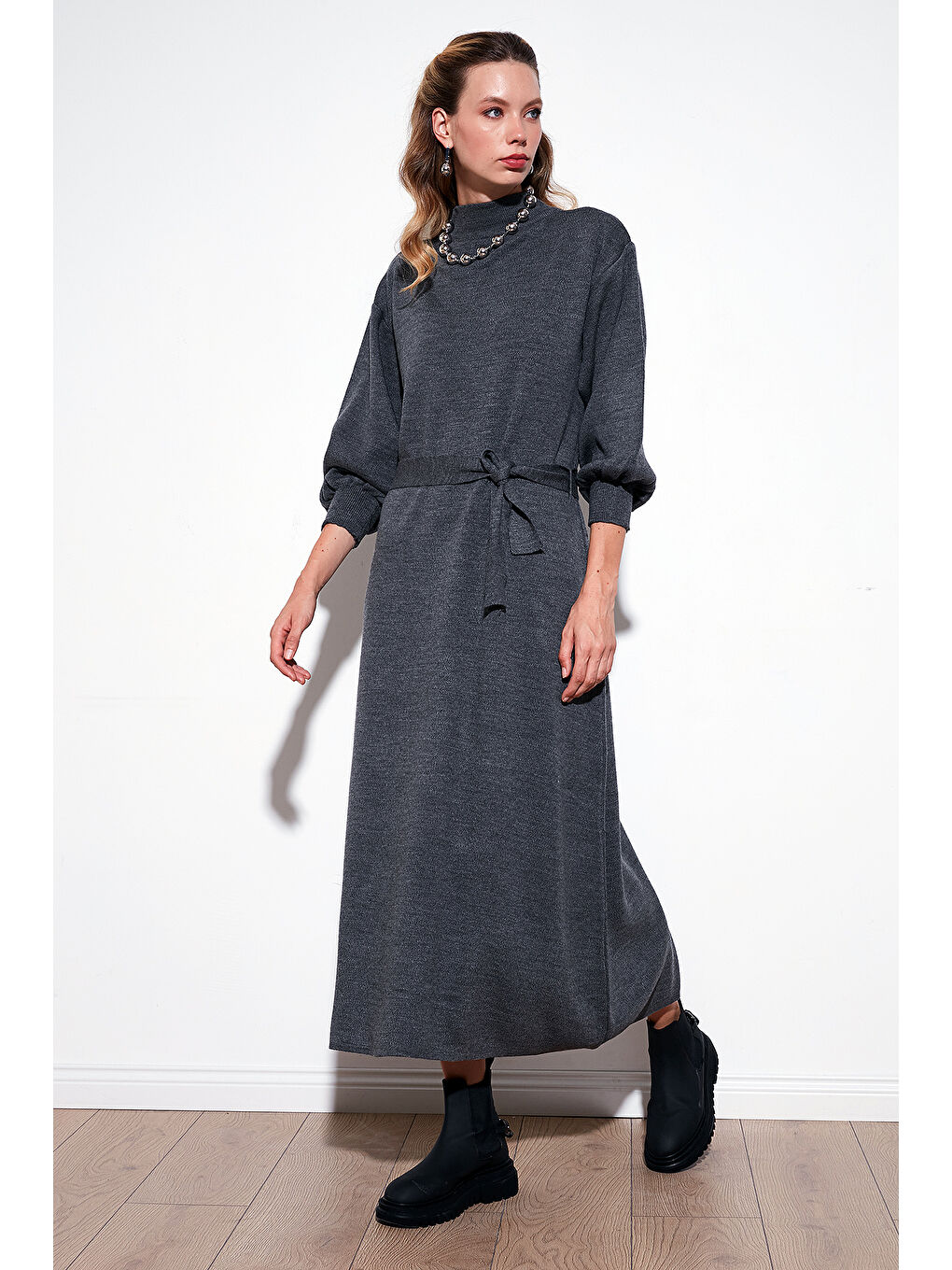Gri Modest Relaxed Fit Bisiklet Yaka Triko Kadın Elbise 4616198