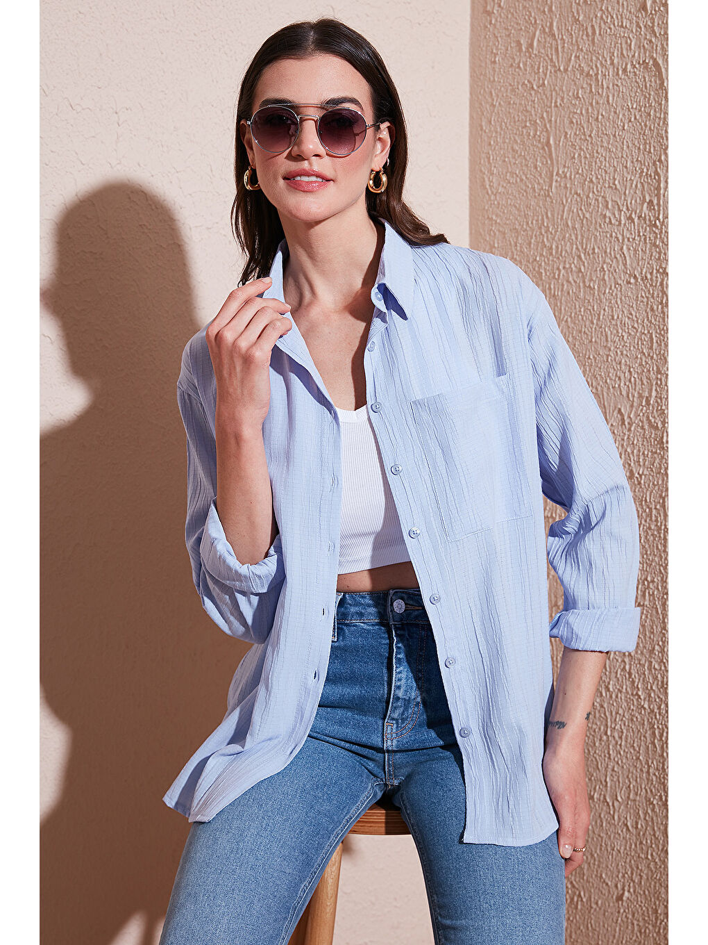 Mavi Regular Fit Tek Cepli Önü Kısa Arkası Uzun Krinkıl Kadın Gömlek 6772752-1