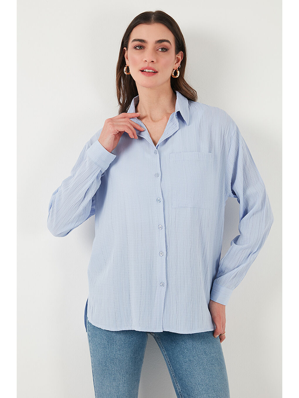 Mavi Regular Fit Tek Cepli Önü Kısa Arkası Uzun Krinkıl Kadın Gömlek 6772752-2