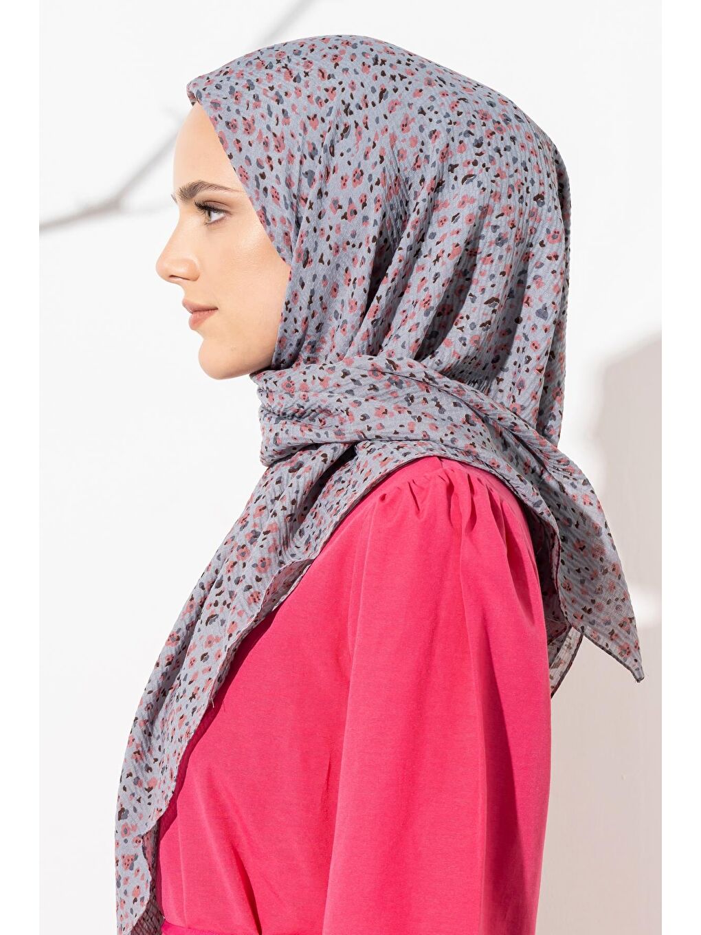 Gri Kadın Tesettür Kırışmaz Bürümcük Eşarp-4