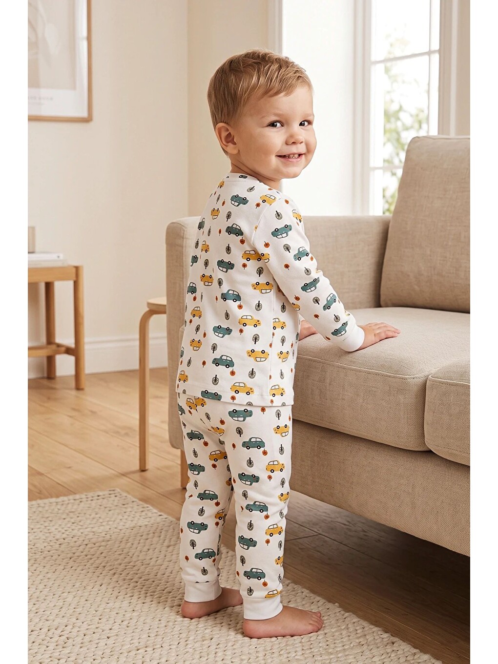 Beyaz Araba Desenli %100 Pamuk Süprem Kumaş Erkek Bebek - Çocuk Pijama Takımı-3