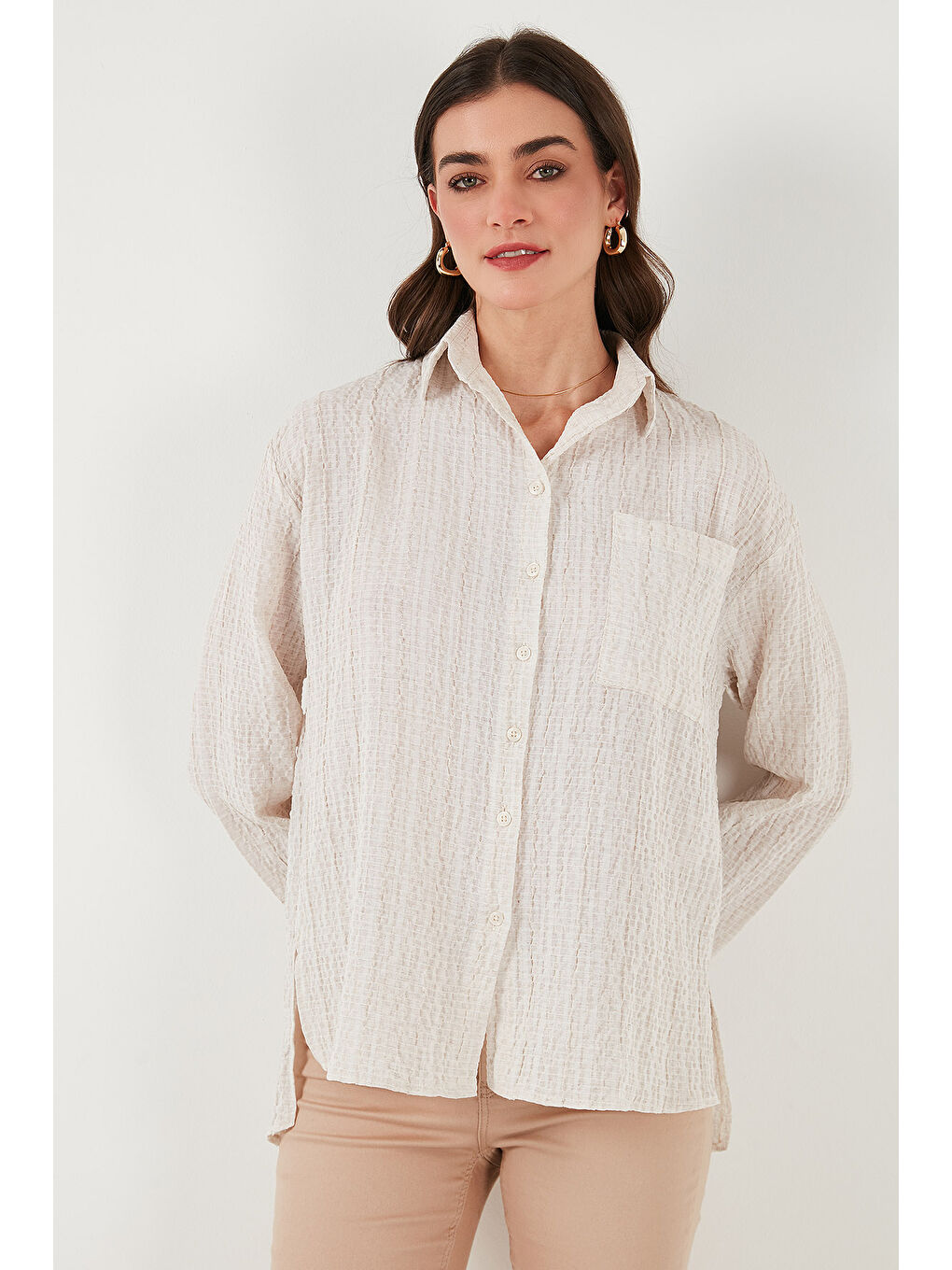 Bej Regular Fit Tek Cepli Önü Kısa Arkası Uzun Krinkıl Kadın Gömlek 6772752-2