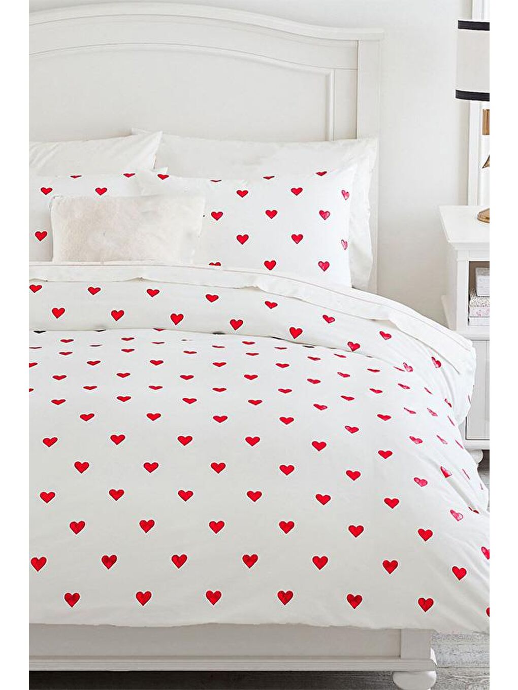 Kırmızı Heart Tek Kişilik Çarşafı Lastikli Kalpli Nevresim Takımı