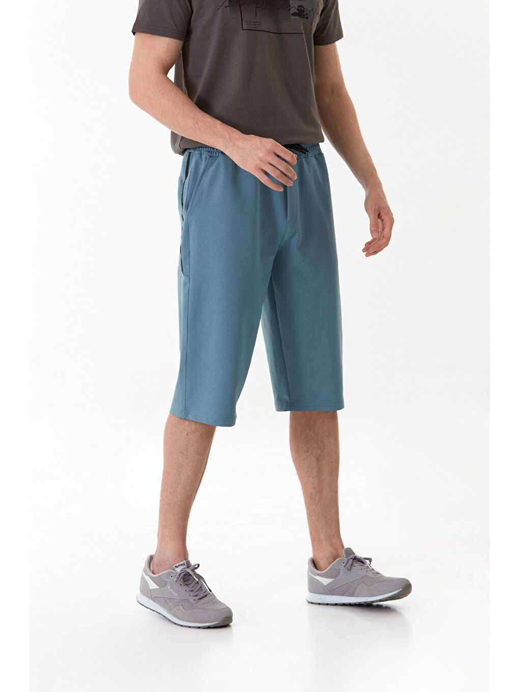 Mavi Beli Bağcıklı Çift Cepli Şort-1