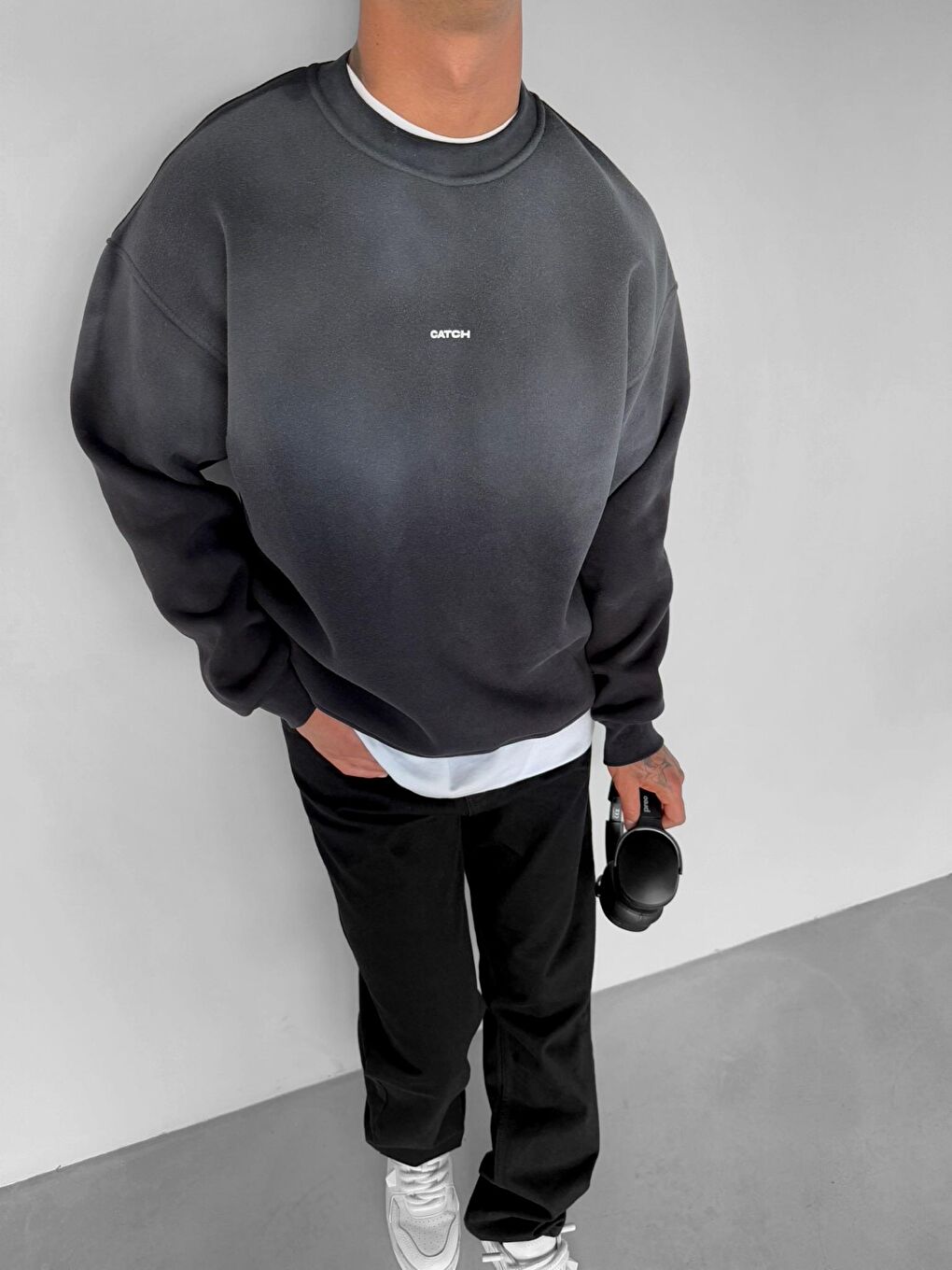 Erkek Rahat Kalıp Baskılı Yuvarlak Yaka Sweatshirt Siyah-1