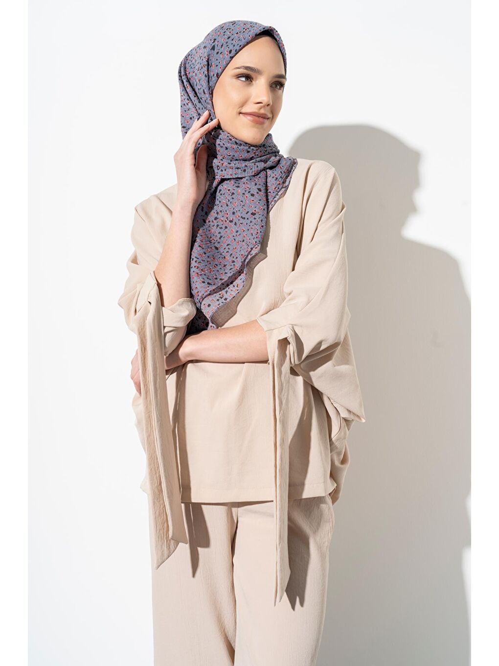 Gri Kadın Tesettür Kırışmaz Bürümcük Eşarp-2