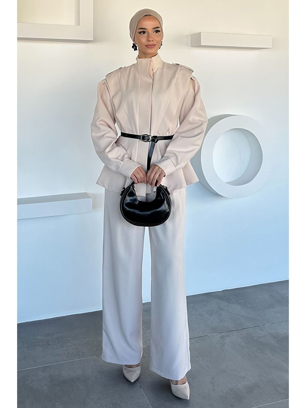 Bej Kemer Aksesuarlı Ceket Bel Lastikli Pileli Pantolon Tesettür İkili Takım-3