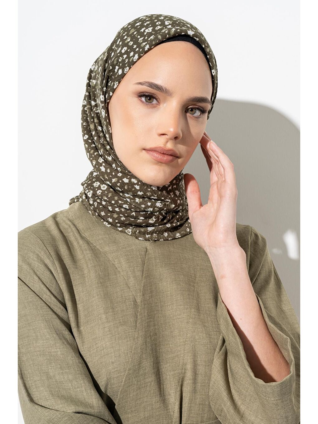Haki Kadın Tesettür Kırışmaz Bürümcük Eşarp