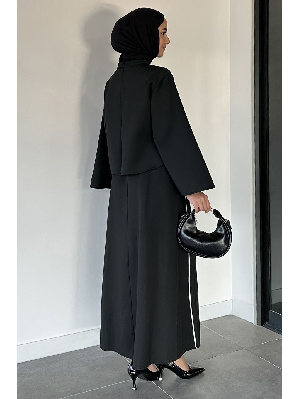 Siyah Sırt Fermuarlı Bluz Şerit Desenli Bel Lastiklli Etek Tesettür İkili Takım-6