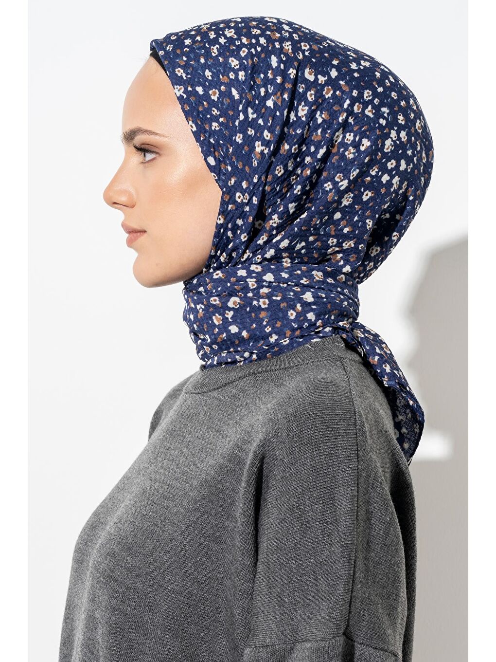 İndigo Kadın Tesettür Kırışmaz Bürümcük Eşarp-4