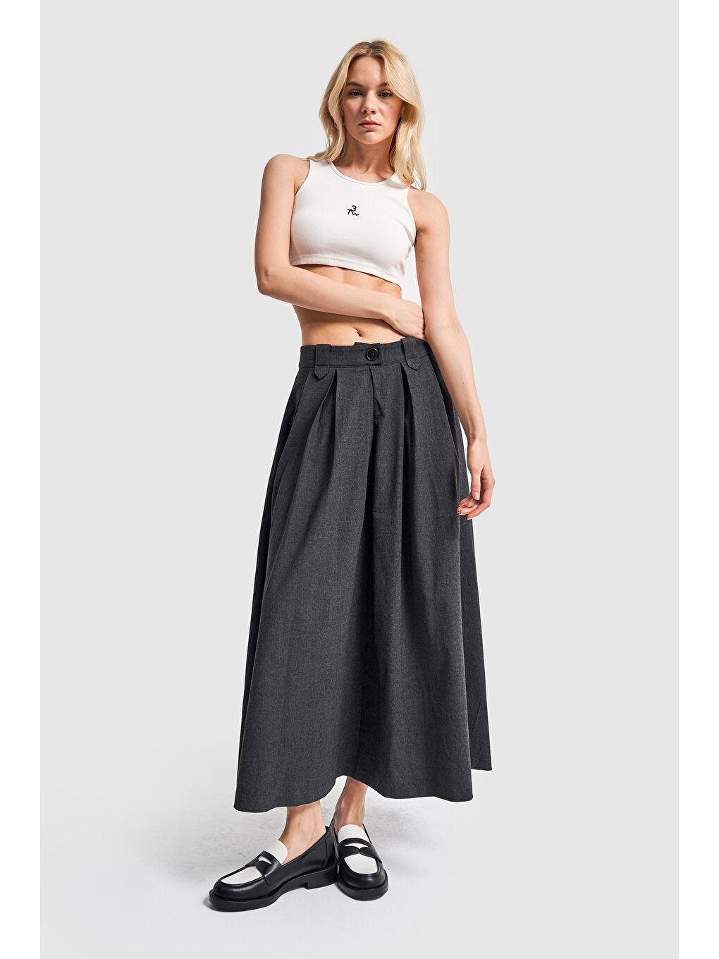 Kadın Antrasit Renk Önü Pileli A Form Verevli Maxi Boy Kumaş Etek-3