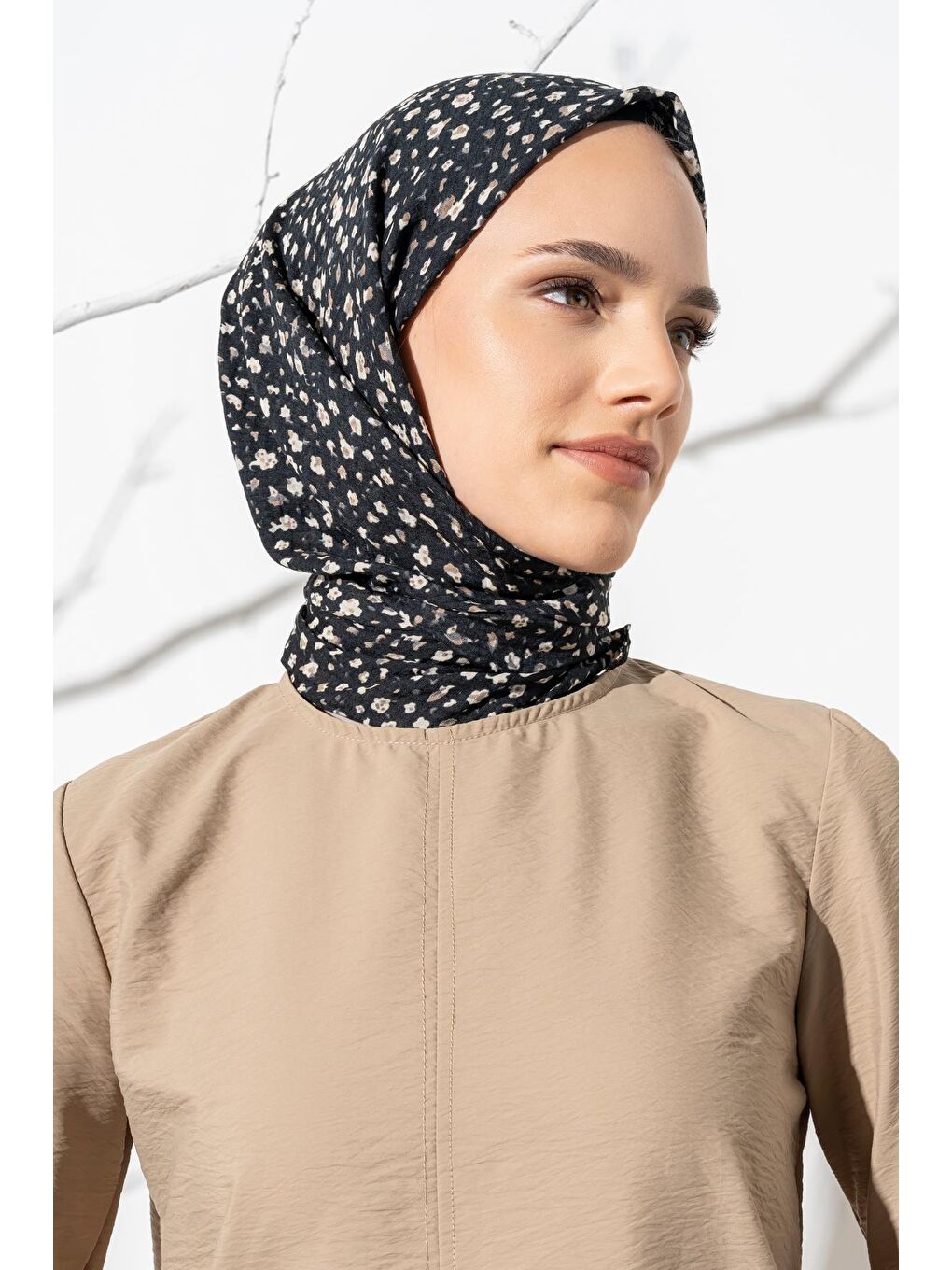 Siyah Kadın Tesettür Kırışmaz Bürümcük Eşarp-1