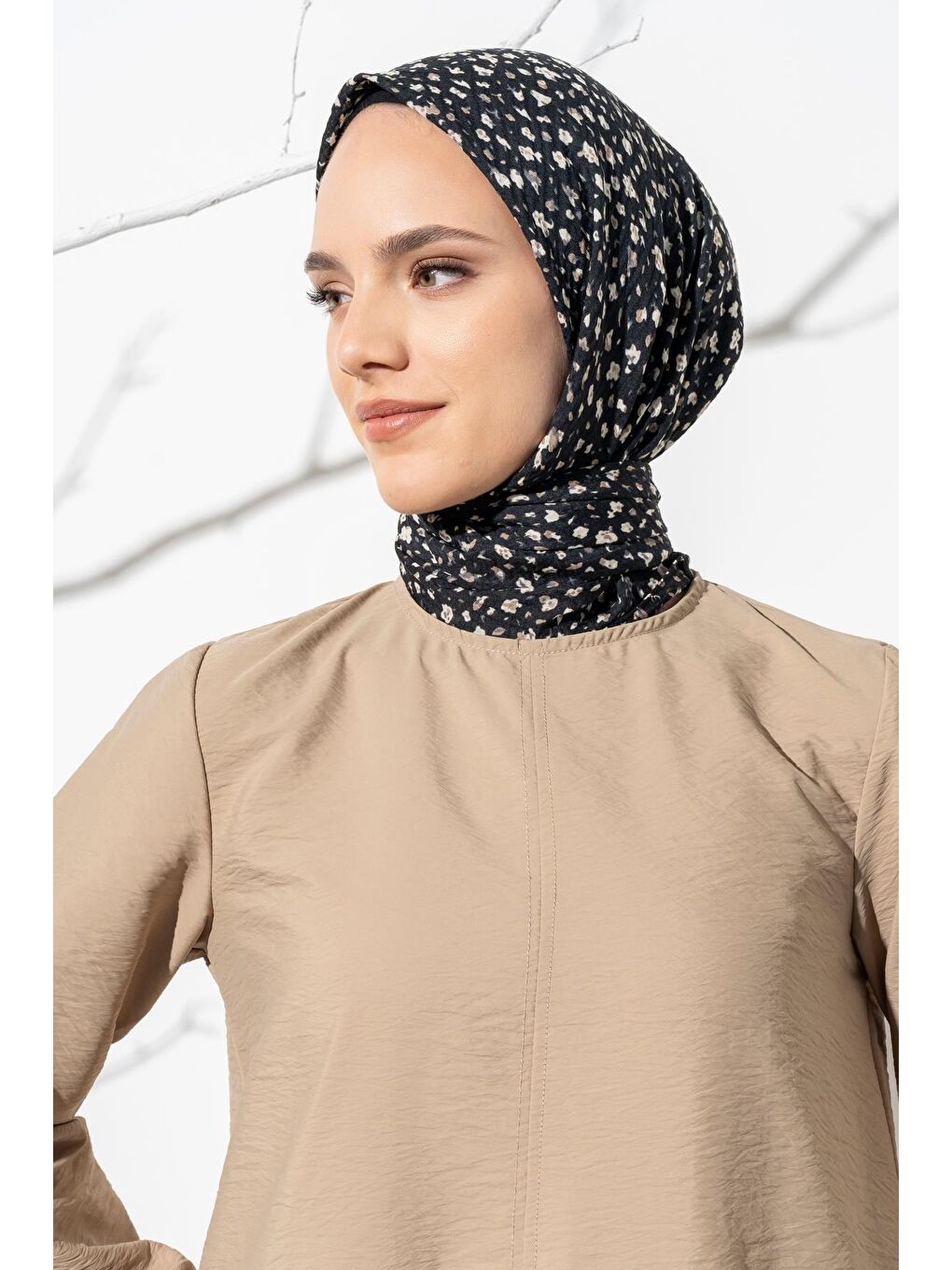 Siyah Kadın Tesettür Kırışmaz Bürümcük Eşarp-2